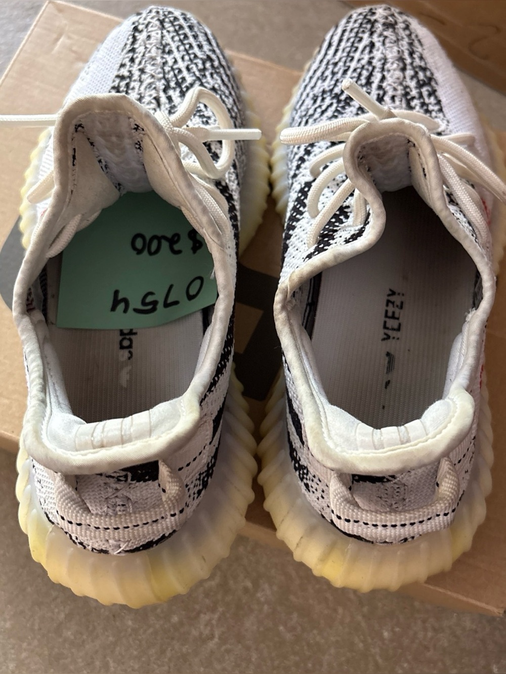 adidas Yeezy Boost 350 V2 Zebra - 7m, or 7y or 8.5 w